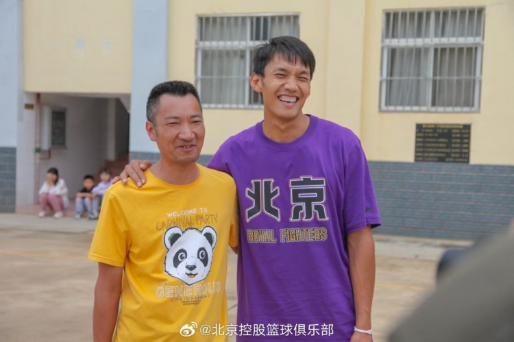 那一封信的故事還在延續(xù) 矣進(jìn)宏母校的師生們來到北京了！