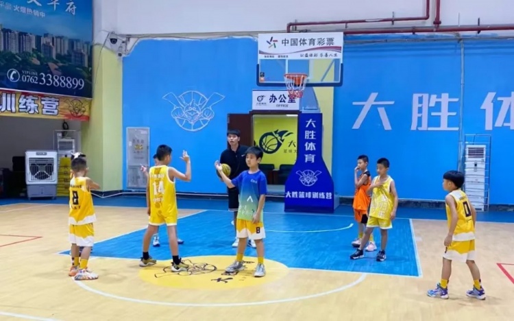 廣東河源體彩少兒籃球培訓(xùn)班：結(jié)營不散場，夢想正啟航
