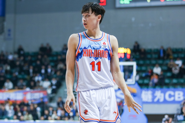 中規(guī)中矩！齊麟8中4拿到15分6籃板 有4失誤&正負(fù)值-10